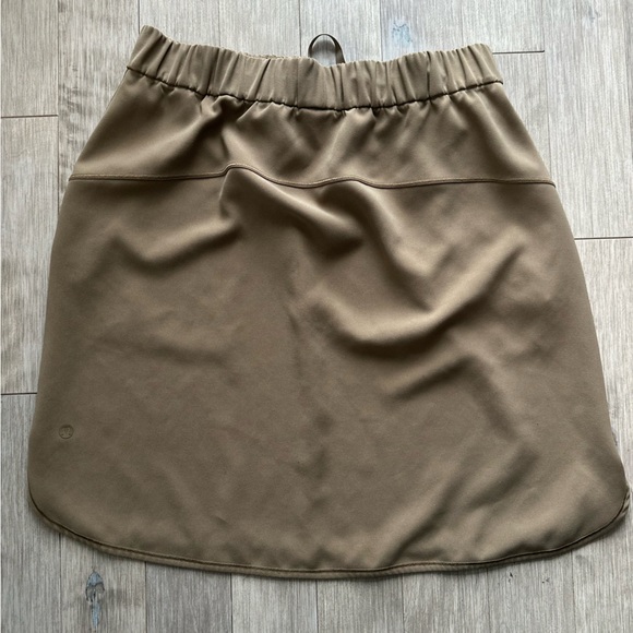 Lululemon Athletica On The Fly Brown Tan Skirt Medium - Picture 3 of 8